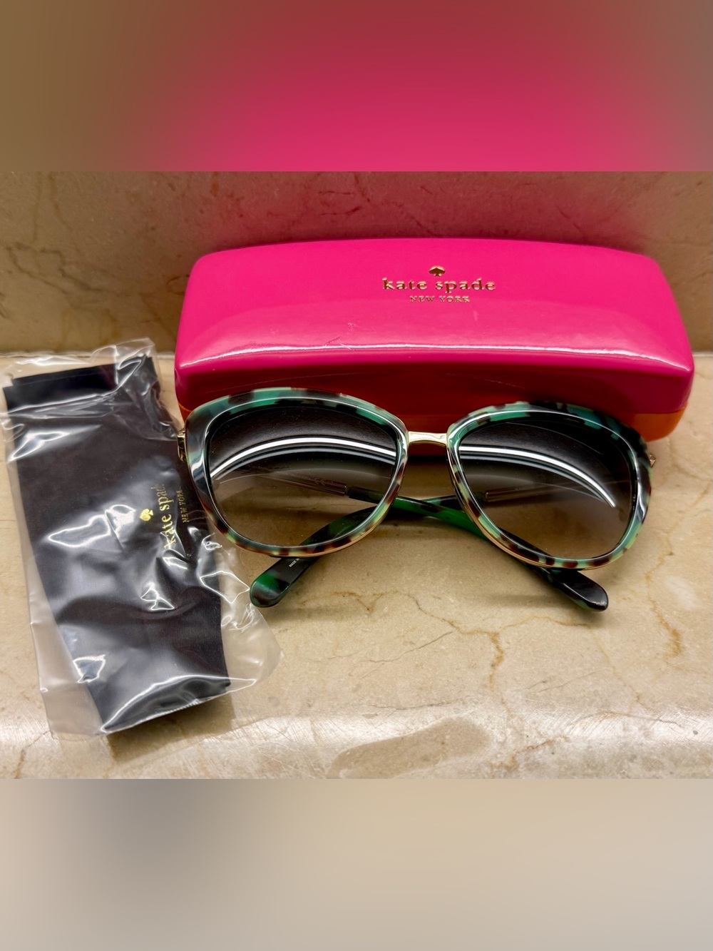 Kate Spade Kandi/S Mint Tortoise Cat Eye Sunglasses 0VW84 Y6 w/ Pink Hard Case